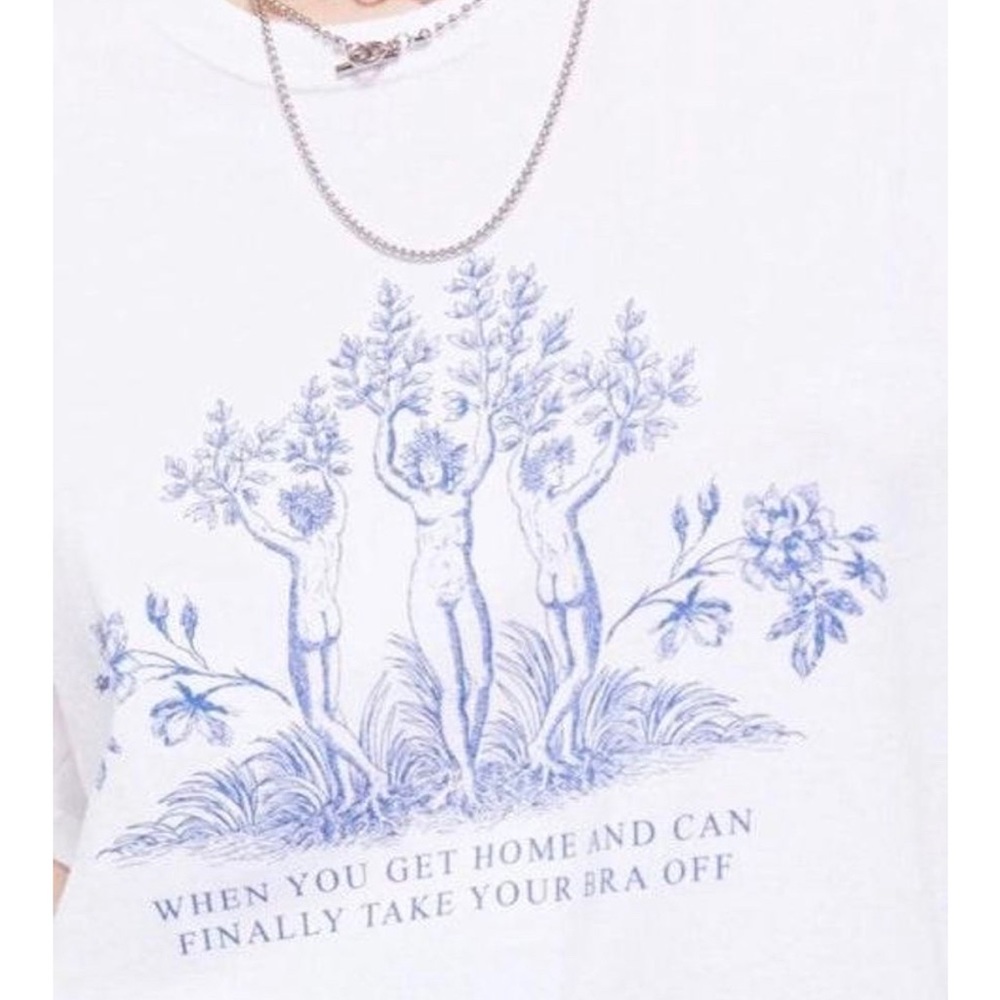 Graphic tee